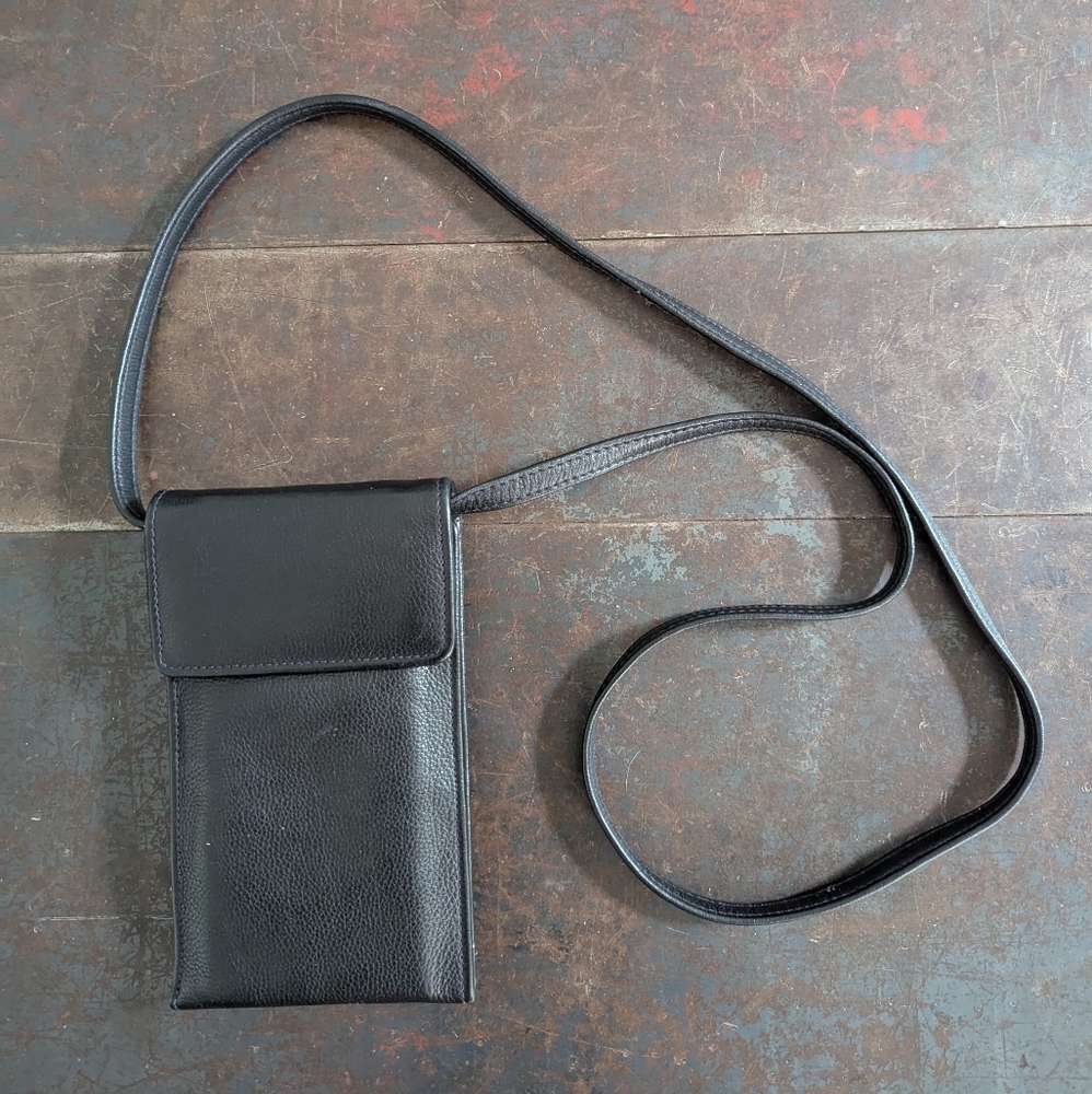 Tusk Black Leather Crossbody Wallet